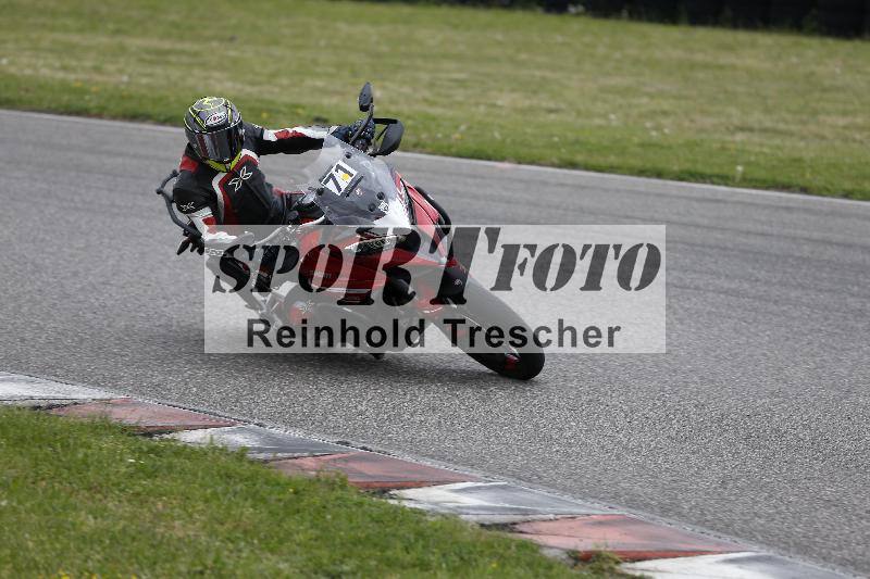 /Archiv-2025/10 23.04.2025 Cornu Master School ADR/rot-rouge/71